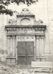 vchod do kostela