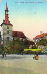 dobová pohlednice s motivem kostela