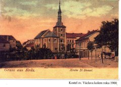 dobová pohlednice s motivem kostela