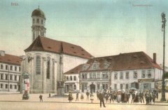 dobová pohlednice s motivem kostela