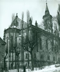 pohled zezadu zleva