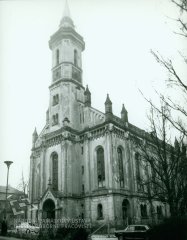 pohled zepředu zprava