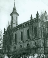 pohled zezadu zprava