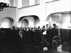historické foto interiéru kostela