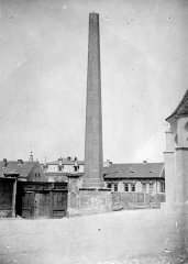 historické foto kostela (zcela vpravo)