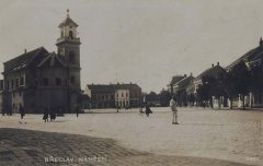 historické foto s kostelem