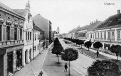 historické foto původního kostela (v pozadí)