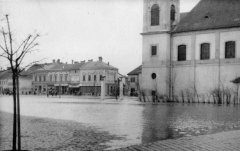 kostel při povodni