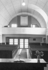 historické foto interiéru kostela - přední část