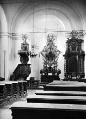 historické foto interiéru kostela