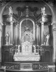 historické foto interiéru původního kostela