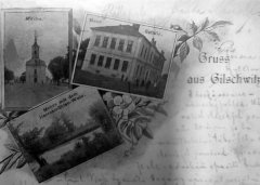 historická pohlednice vsi s kostelem (vlevo nahoře)
