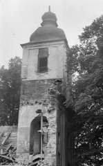 bourání kostela - věž
