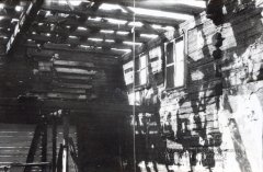 zbytky původního kostela po požáru - interiér