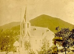 kaple těsně po dokončení a vysvěcení