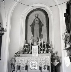pohled na hlavní oltář kaple