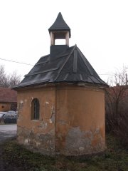 pohled zezadu zprava