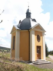 replika kaple postavená u Horní Blatné - pohled zepředu zleva