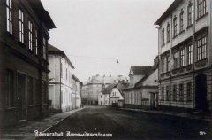 historické foto kaple (v pozadí)