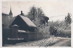 historické foto sanktusníku kostela (vlevo)