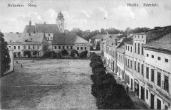 kaple na dobové pohlednici (zcela vlevo)