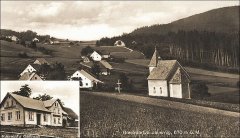 dobová pohlednice vsi s kaplí