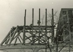 rozebírání krovů nad presbytářem