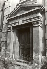 vchod do kostela