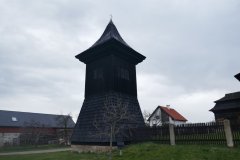 pohled zezadu zleva