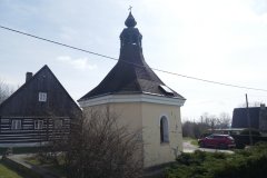 pohled zezadu zleva