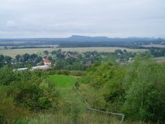 obec s kostelem z Pastevního vrchu