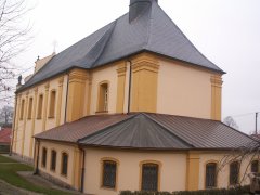 pohled zezadu zprava