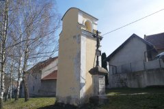 pohled zezadu zleva