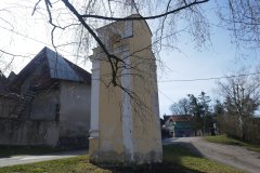 pohled zezadu zprava