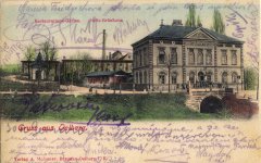 kaple na dobové pohlednici (vlevo)