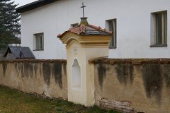 zastavení křížové cesty zepředu zprava