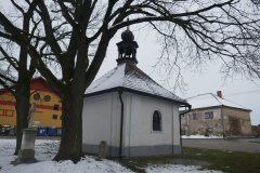 pohled zezadu zleva