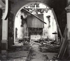 starší foto interiéru kostela