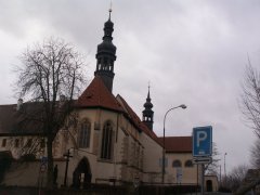 pohled zezadu zleva