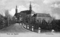 dobová pohlednice s motivem kostela