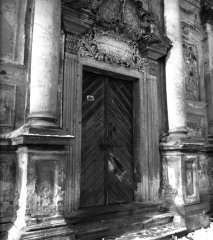 vchod do kaple