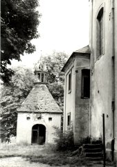 starší foto kostnice