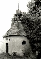 starší foto kostnice