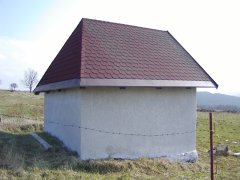 pohled zezadu zleva