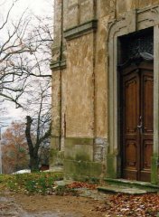 oprava kostela - vchod