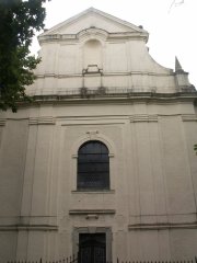 horní část průčelí