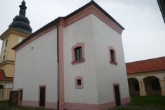 pohled zezadu zprava