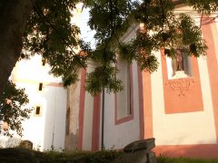 pohled zezadu zprava