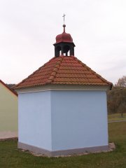pohled zezadu zleva