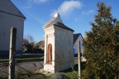 pohled zezadu zprava